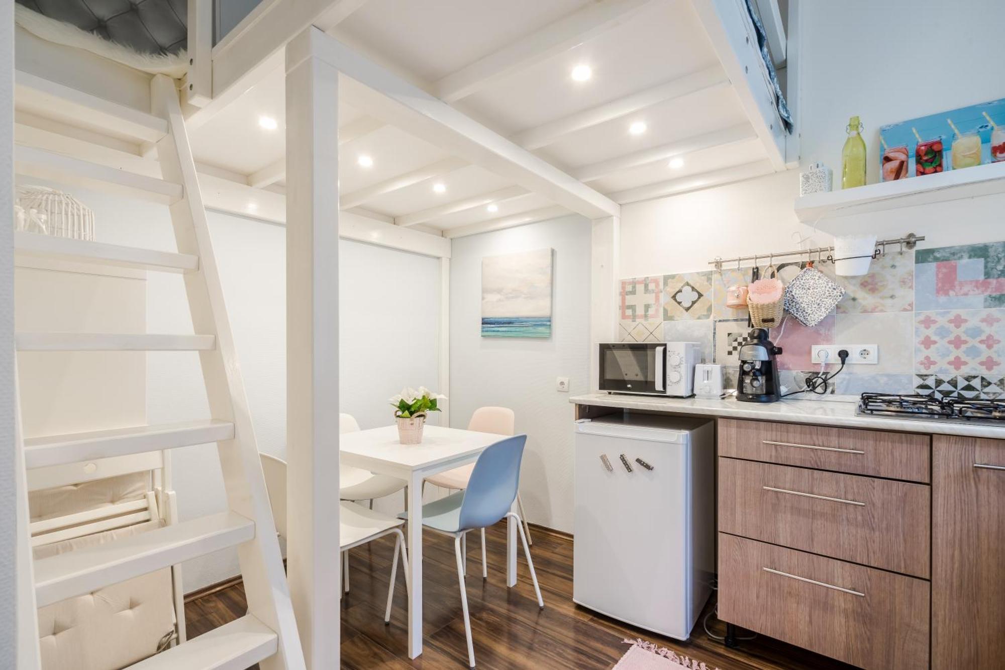 Bpr Stylish Mosaic With Terrace Apartamento Budapest