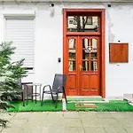 Bpr Stylish Mosaic Home With Terrace