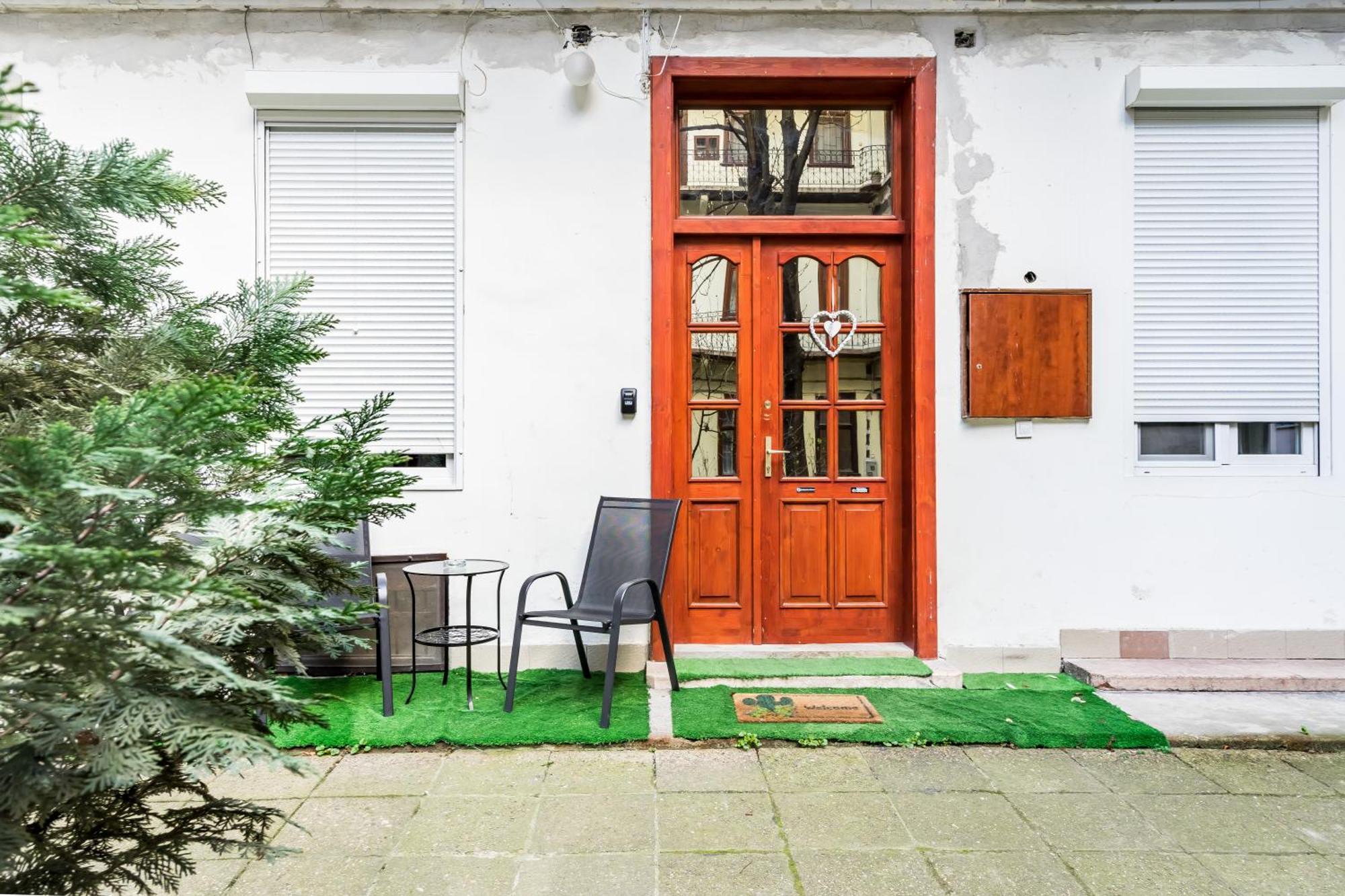 Apartment Bpr Stylish Mosaic With Terrace Budapest