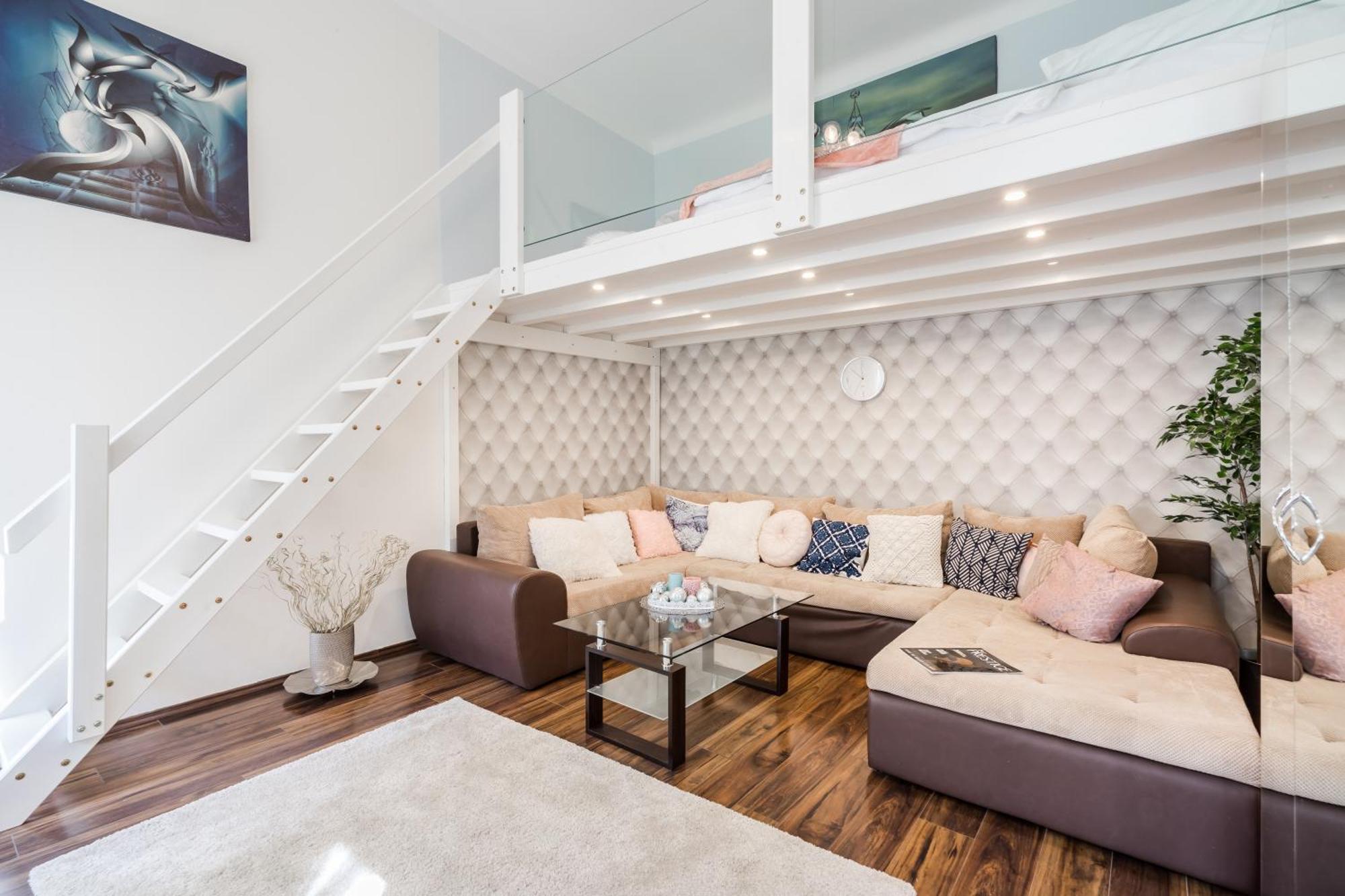 Bpr Stylish Mosaic With Terrace Apartment *